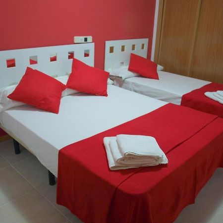 Hostal El Parque San Martín de la Vega Екстериор снимка