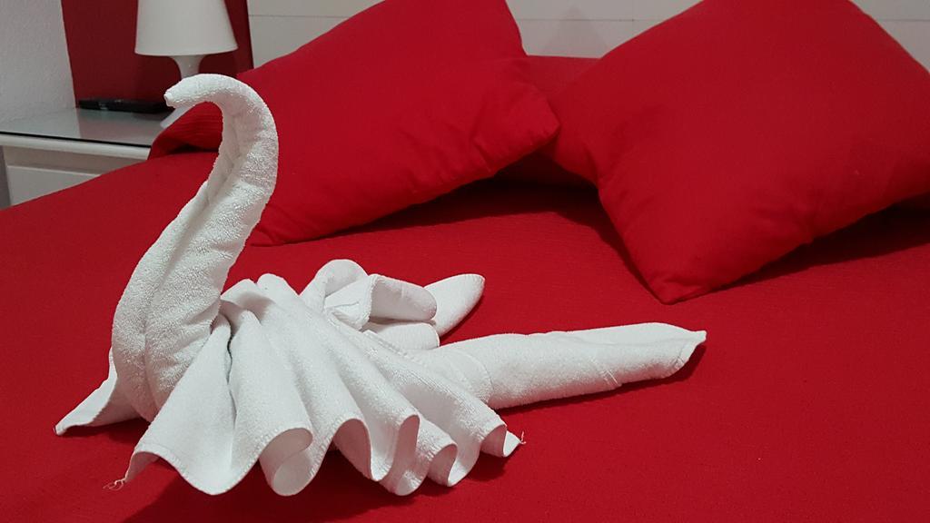 Hostal El Parque San Martín de la Vega Екстериор снимка