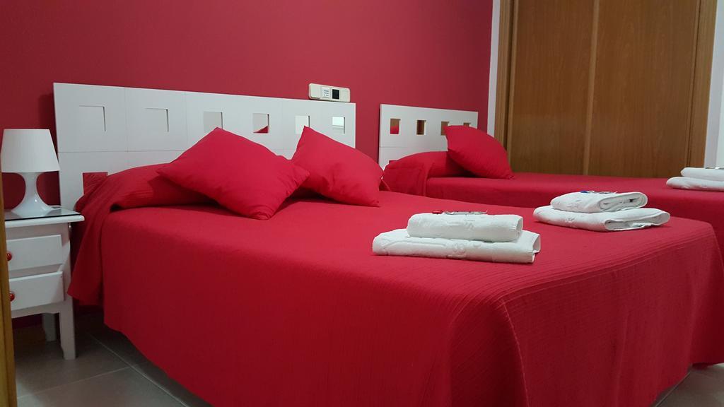 Hostal El Parque San Martín de la Vega Екстериор снимка