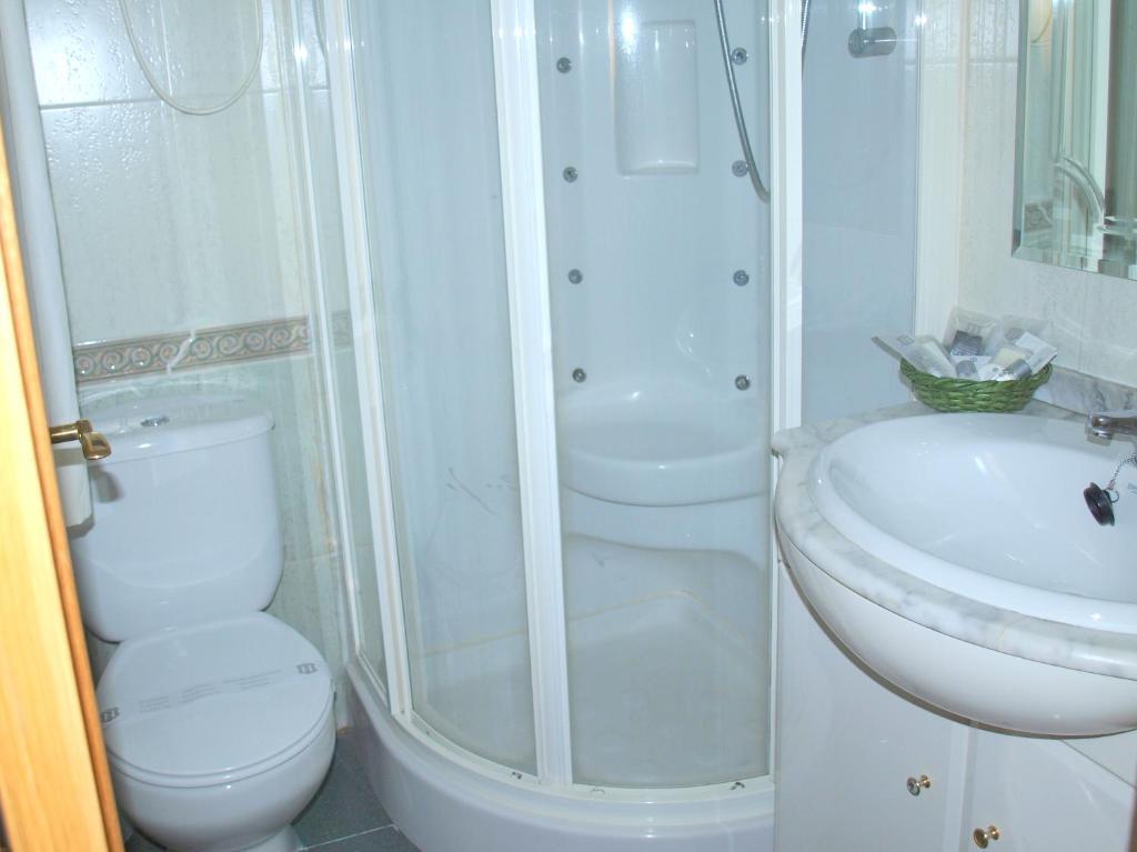 Hostal El Parque San Martín de la Vega Екстериор снимка
