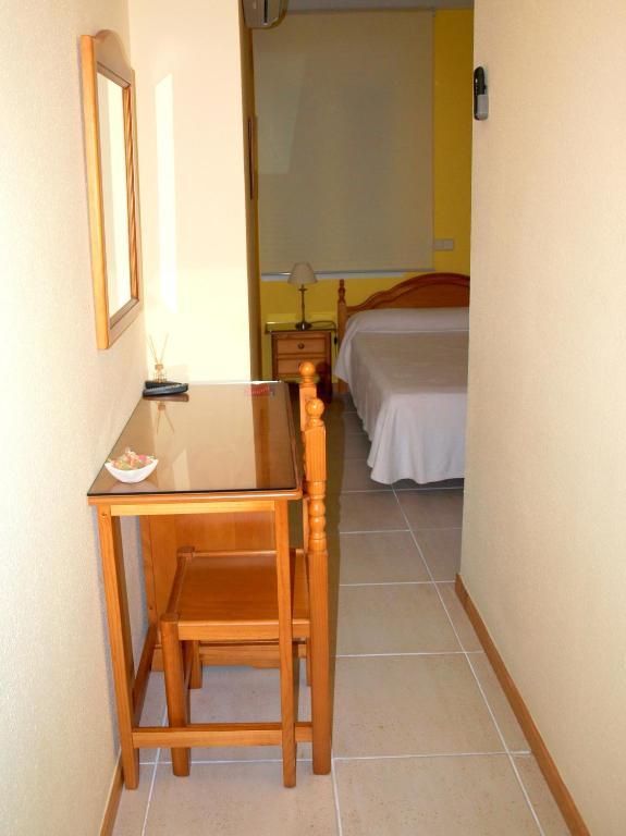 Hostal El Parque San Martín de la Vega Екстериор снимка
